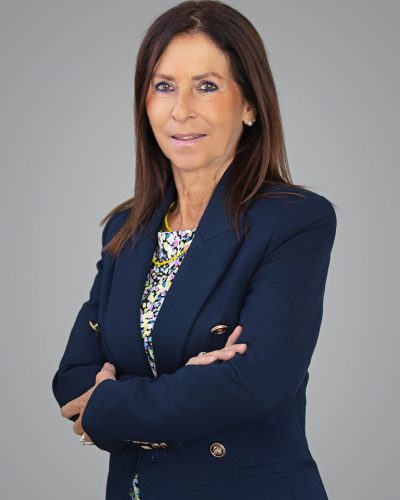 neckerfinance-_0003_Sandra Savona couleur