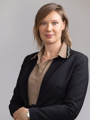 neckerfinance-_0007_Marine Converset